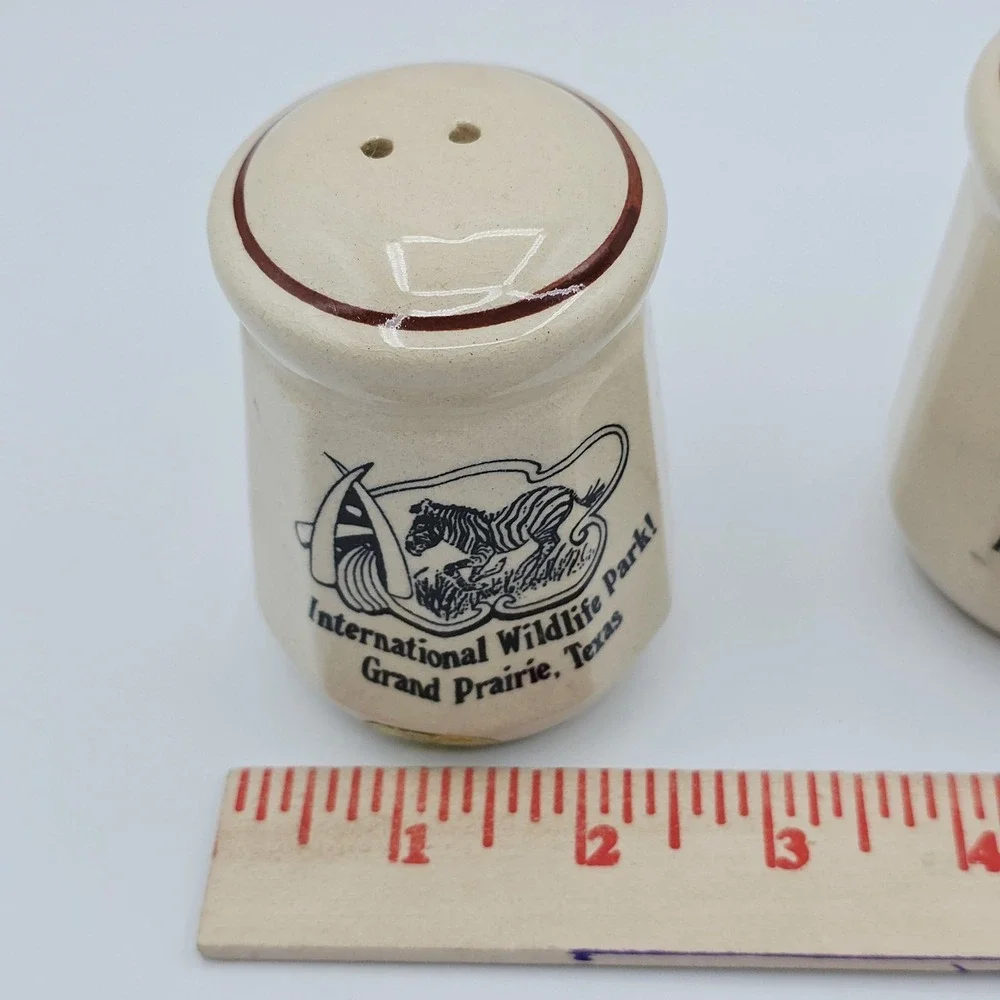 Vintage International Wildlife Park Grand Prairie TX Ceramic Salt Pepper Shakers